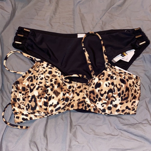 Cheetah bikini, new with tags, underwire,cheetah top,black bottoms size Large - Picture 8 of 9